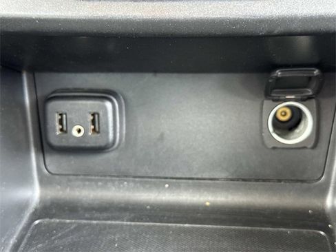 Used 2022 GMC Canyon AT4 image 22