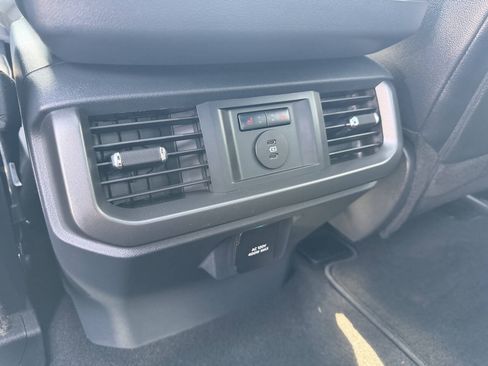 Used 2025 Ford F150 Lariat w/ Equipment Group 502A High AWD/4WD image 31