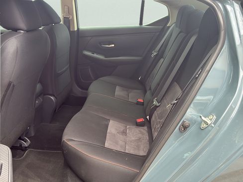 Used 2025 Nissan Sentra SR FWD image 15