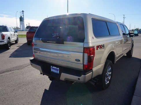 Used 2017 Ford F250 Platinum w/ Platinum Ultimate Package image 6