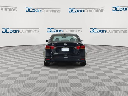 Used 2024 Nissan Altima 2.5 SV FWD image 7