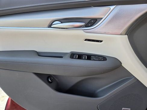 Used 2023 Cadillac XT5 Premium Luxury w/ Technology Package image 36