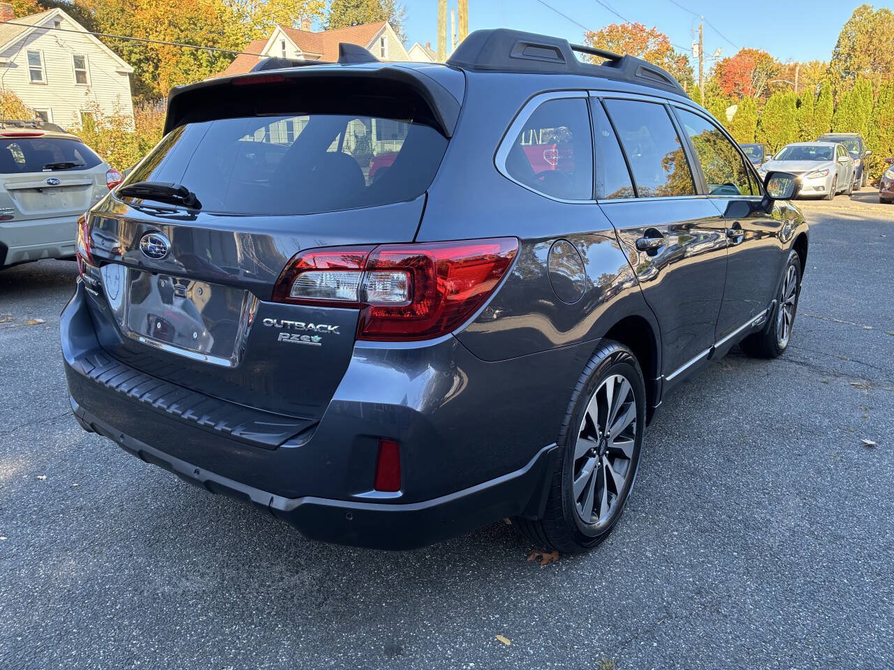 Used 2017 Subaru Outback 2.5i Limited AWD/4WD image 5