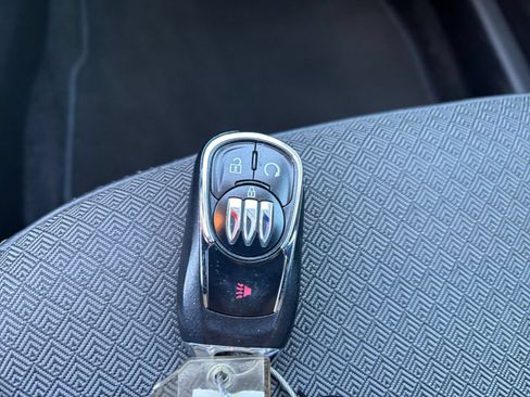 Used 2025 Buick Encore GX Preferred FWD image 21