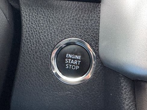 Used 2019 Toyota Highlander Limited image 35