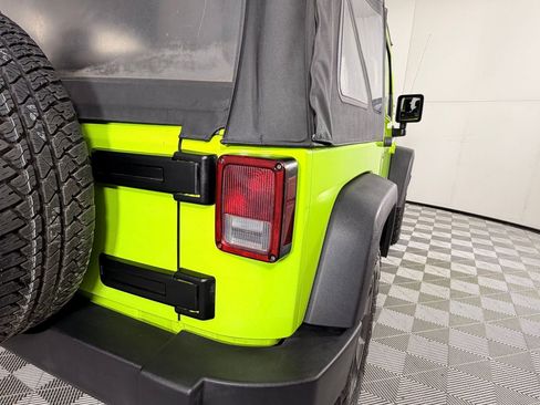 Used 2012 Jeep Wrangler Sport w/ Connectivity Group image 10