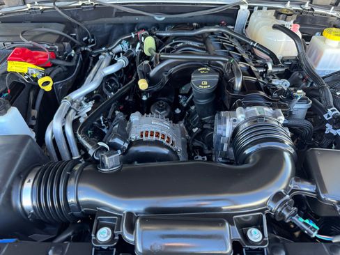 Used 2023 Jeep Gladiator Rubicon w/ Trailer Tow Package image 21