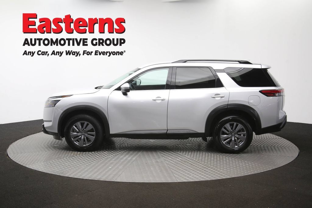 Used 2025 Nissan Pathfinder SV FWD image 64
