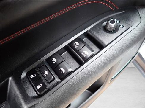 Used 2025 Jeep Compass Trailhawk AWD/4WD image 13