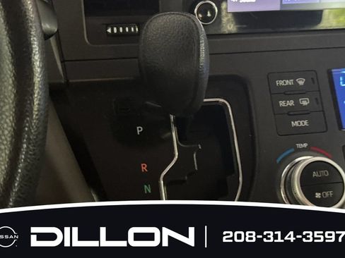 Used 2018 Toyota Sienna LE FWD image 22
