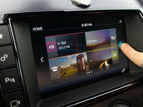 Used 2018 Jaguar F-TYPE Convertible image 18