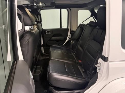 Used 2021 Jeep Wrangler Unlimited Sahara w/ Cold Weather Group AWD/4WD image 35