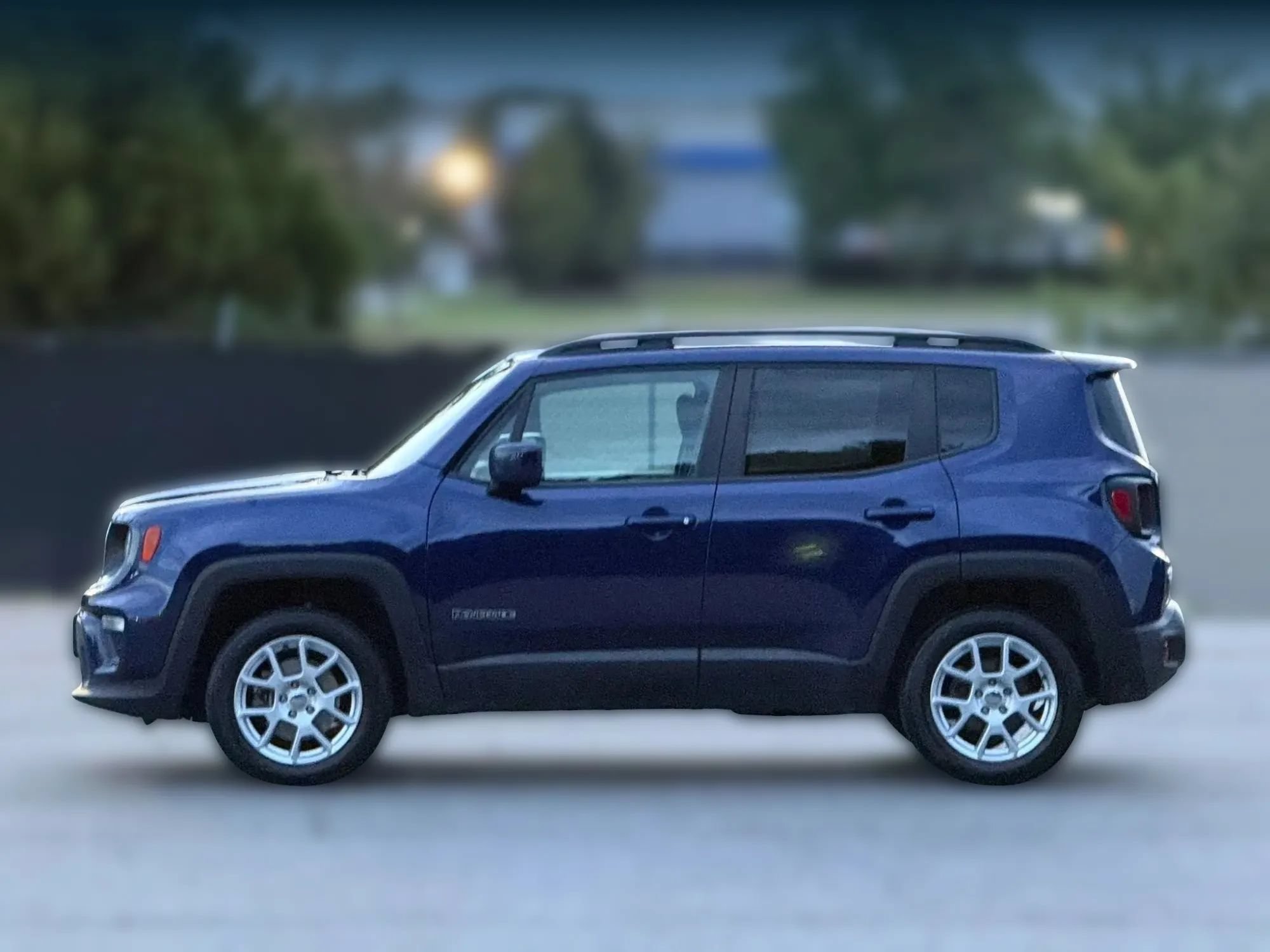 Used 2020 Jeep Renegade Latitude w/ Cold Weather Group AWD/4WD image 8