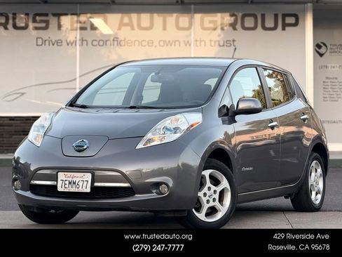 Used 2014 Nissan Leaf SV w/ LED & Quick Charge Package FWD image 1