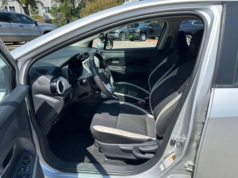 Used 2021 Nissan Versa SV FWD image 10