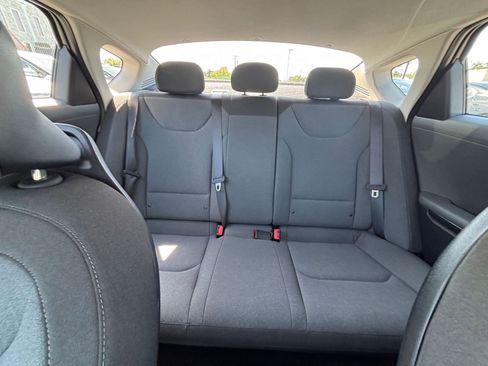 Used 2025 Kia K4 FWD image 37
