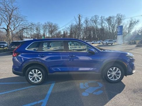 Used 2023 Honda CR-V LX image 9