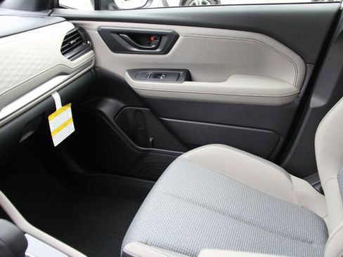 Used 2025 Subaru Forester Premium AWD/4WD image 30