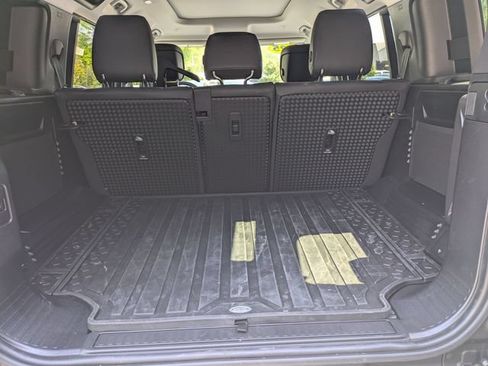 Used 2025 Land Rover Defender 110 S AWD/4WD image 7