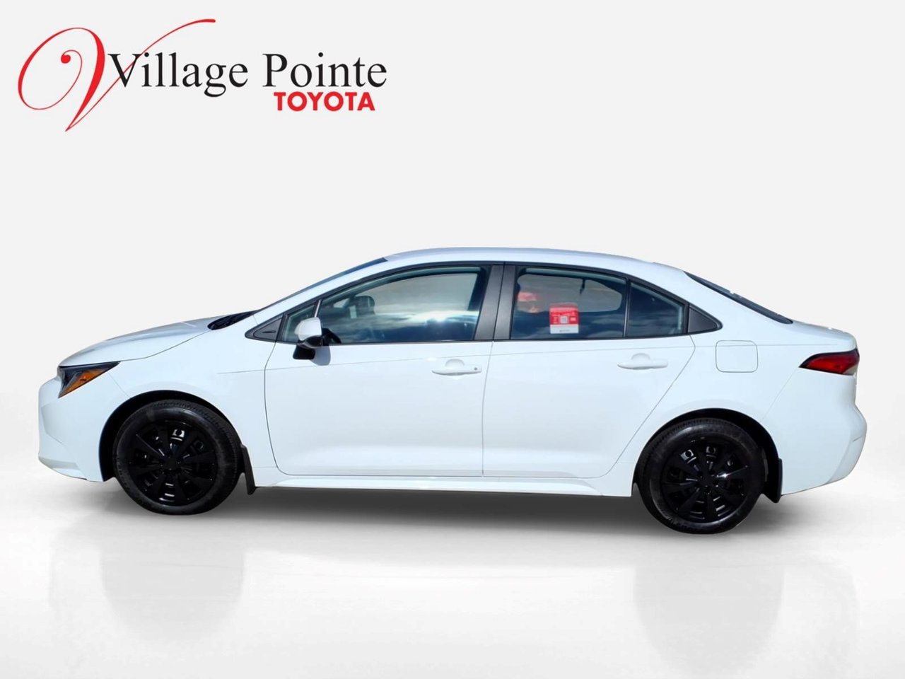 Used 2027 Toyota Corolla LE FWD image 8