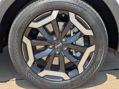 Used 2024 Kia Telluride S w/ S Sunroof Package FWD image 10