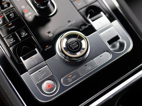 Used 2024 Bentley Continental GT image 43