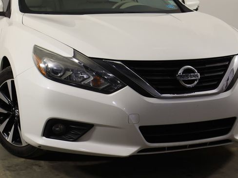 Used 2017 Nissan Altima 2.5 SL w/ Technology Package image 38
