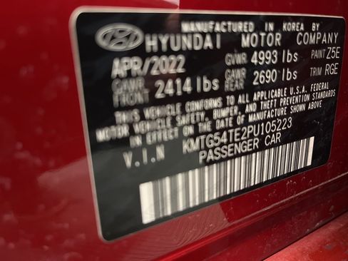 Used 2023 Genesis G70 3.3T w/ Sport Prestige Package image 33