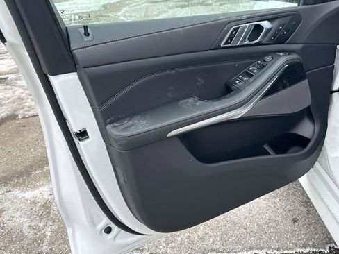 New 2026 BMW X5 xDrive40i w/ M Sport Package image 13