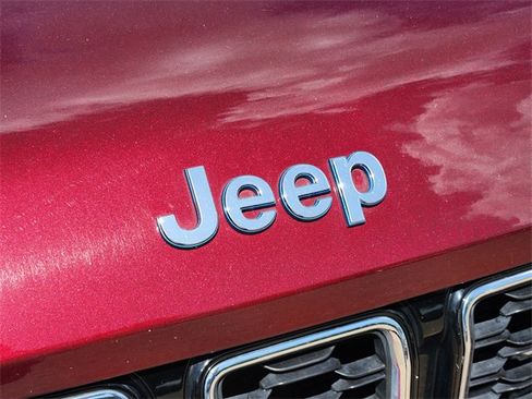 Used 2023 Jeep Grand Cherokee 4WD 4xe image 11