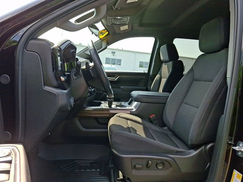 Used 2025 Chevrolet Silverado 1500 LT Trail Boss w/ LPO, Dark Essentials Package AWD/4WD image 13