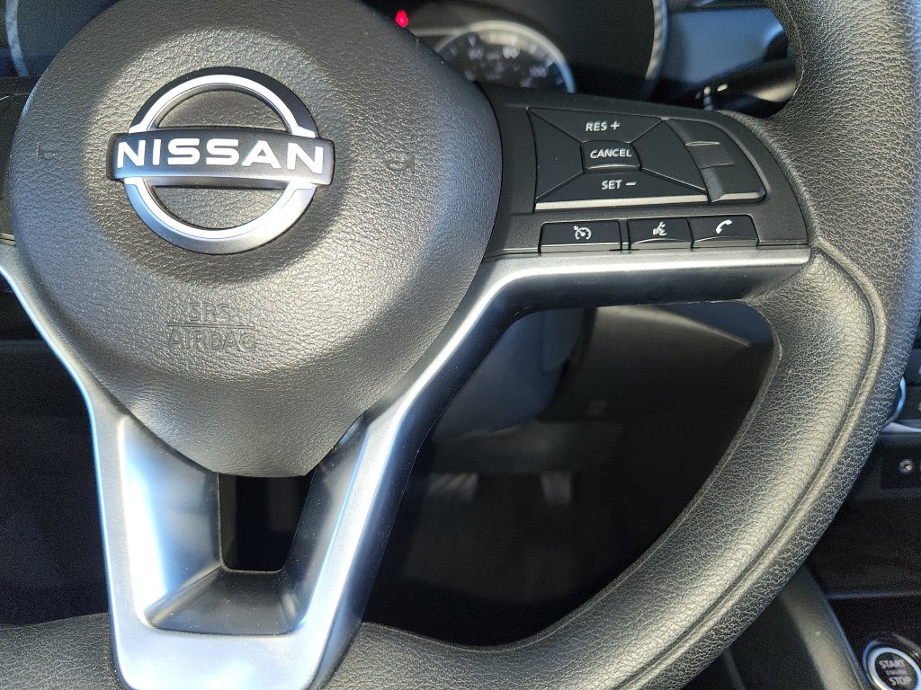 Used 2025 Nissan Versa SV FWD image 25