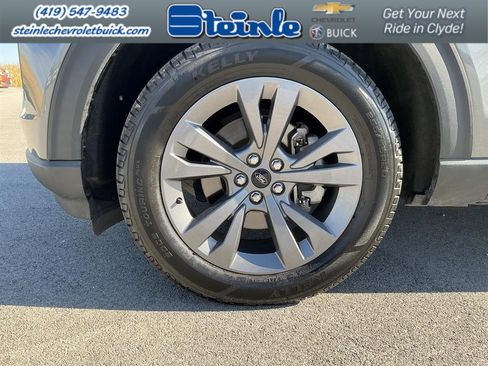 Used 2023 Ford Explorer XLT w/ Equipment Group 202A image 12