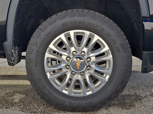 Certified 2021 Chevrolet Silverado 2500 High Country w/ Safety Package II image 34