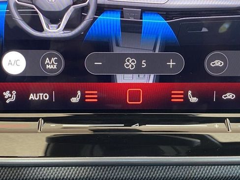 New 2026 Volkswagen GTI SE FWD image 10