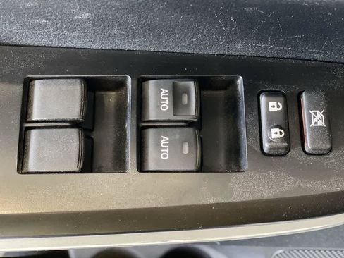 Used 2018 Toyota Tundra Platinum AWD/4WD image 16