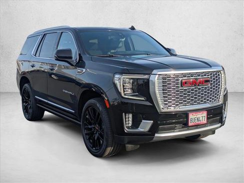 Used 2021 GMC Yukon Denali w/ Denali Premium Package image 3
