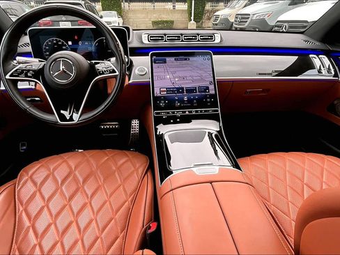 Used 2024 Mercedes-Benz S 580e 4MATIC Sedan image 15