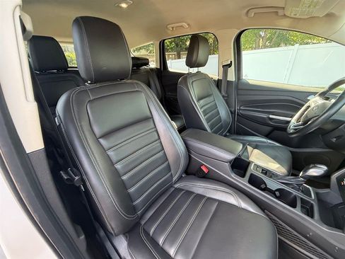 Used 2019 Ford Escape SEL AWD/4WD image 16