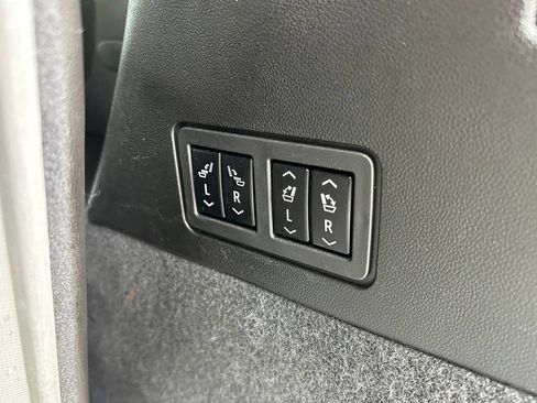 Used 2021 Cadillac XT6 Premium Luxury FWD image 37