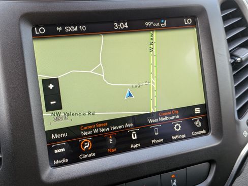 Used 2022 Jeep Cherokee Trailhawk w/ Sun, Sound & Nav Group AWD/4WD image 21