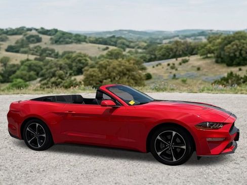 Used 2020 Ford Mustang Convertible RWD image 33