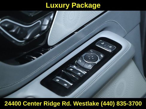 Used 2021 Lincoln Aviator Reserve w/ Equipment Group 202A image 17