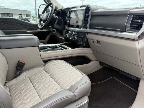 New 2026 Ford F350 Platinum w/ Platinum Plus Package AWD/4WD image 11