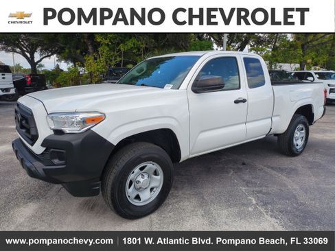 Used 2023 Toyota Tacoma SR image 7