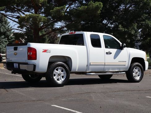 Used 2011 Chevrolet Silverado 1500 LT w/ All-Star Edition AWD/4WD image 5