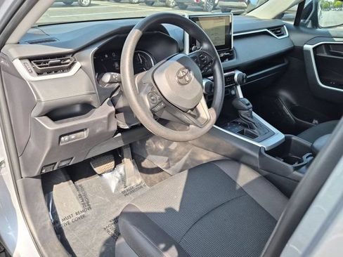 Certified 2025 Toyota RAV4 LE FWD image 4