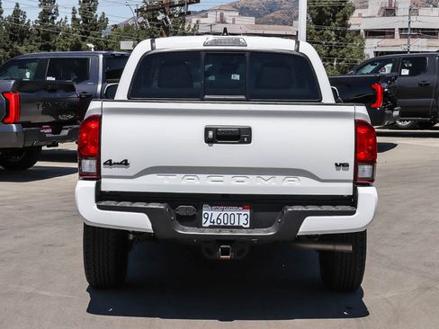 Certified 2023 Toyota Tacoma SR AWD/4WD image 6