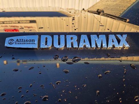 Used 2017 GMC Sierra 2500 SLT w/ Duramax Plus Package image 9