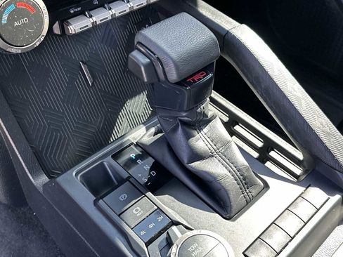 Used 2025 Toyota Tacoma TRD Sport image 23